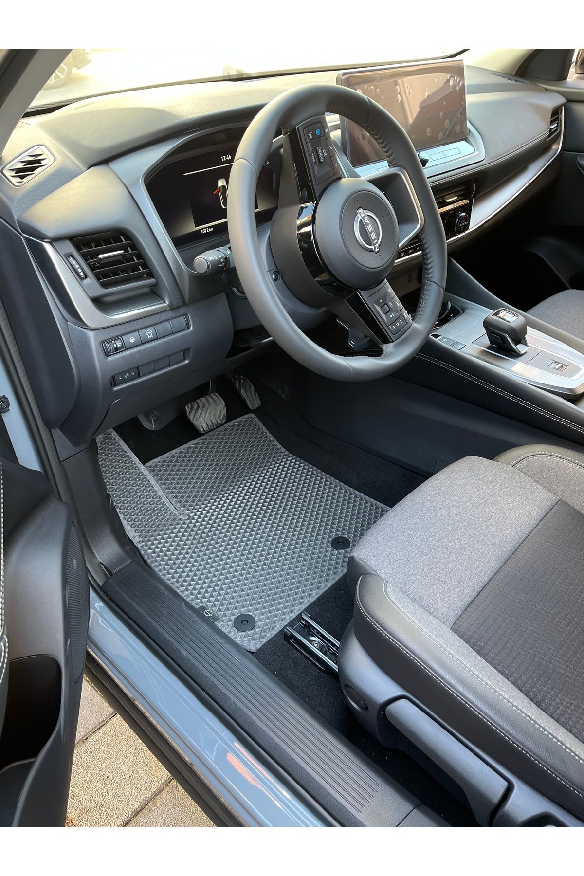 Nissan Qashqai 3 Serisi 2022-2025 Uyumlu Yeni Nesil Araca Özel Akıllı Oto Paspas Havuzlu Oto Paspas