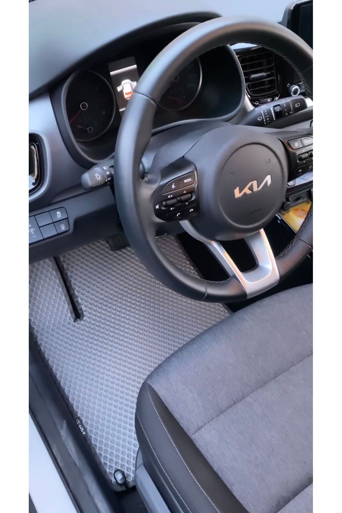 Kia Stonic 2017-2025 Uyumlu Yeni Nesil Araca Özel Akıllı Oto Paspas Havuzlu Oto Paspas