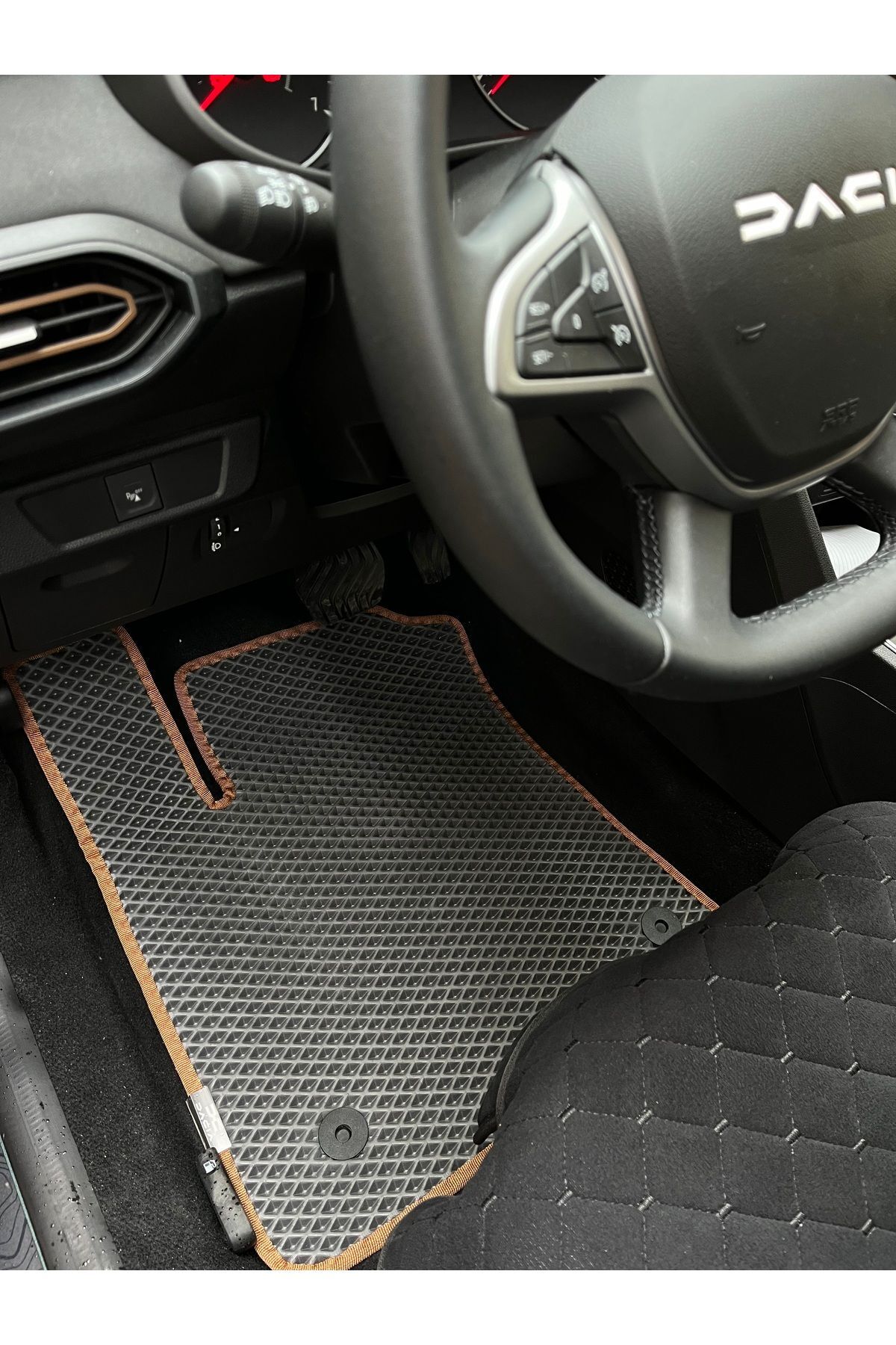 DACİA SANDERO 2020-2024 UYUMLU ARACA ÖZEL YENİ NESİL AKILLI OTO PASPAS