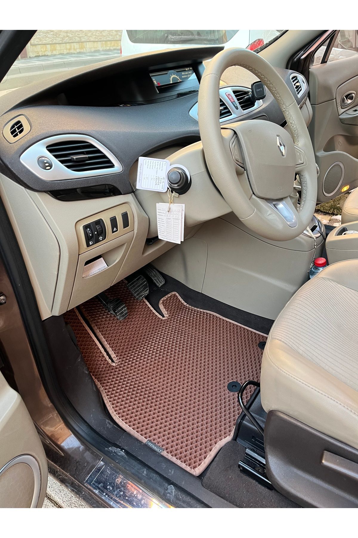 RENAULT SCENİC 3 2009-2024 UYUMLU YENİ NESİL AKILLI OTO PASPAS