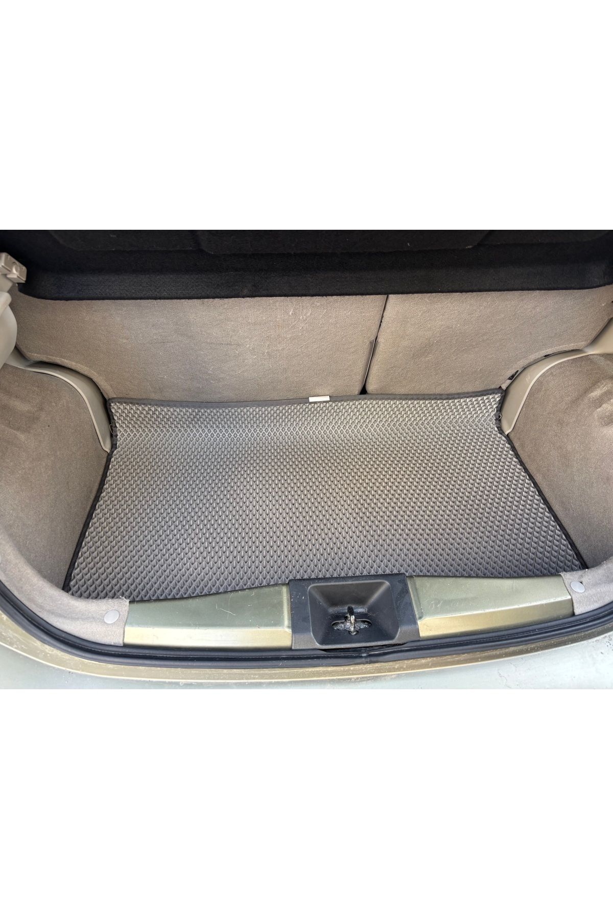 NİSSAN MİCRA 2010-2016 UYUMLU YENİ NESİL ARACA ÖZEL AKILLI OTO BAGAJ HAVUZU