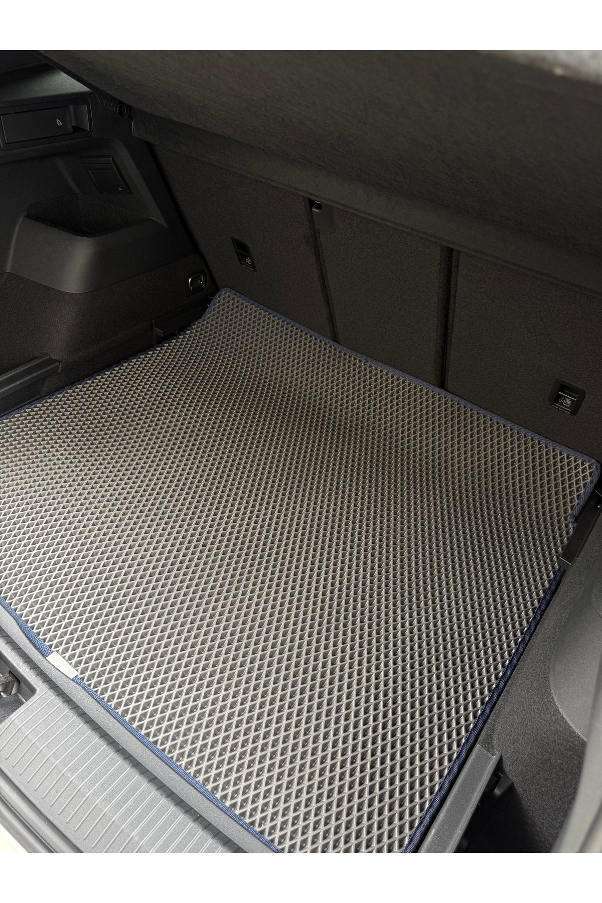 Volkswagen Tiguan 2016-2024 Uyumlu Araca Özel Bagaj Havuzu