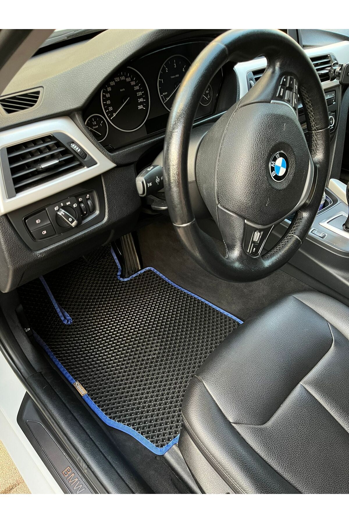 Bmw 3 Serisi F-30 2012-2019 Uyumlu Yeni Nesil Araca Özel Akıllı Oto Paspas Havuzlu Oto Paspas