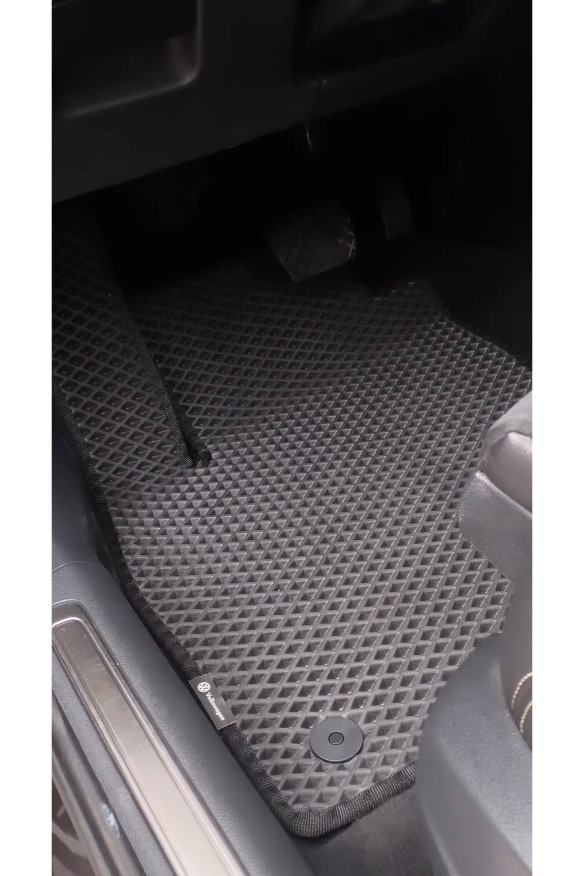 Volkswagen Passat B7 2011-2014 Uyumlu Yeni Nesil Araca Özel Akıllı Oto Paspas Havuzlu Oto Paspas