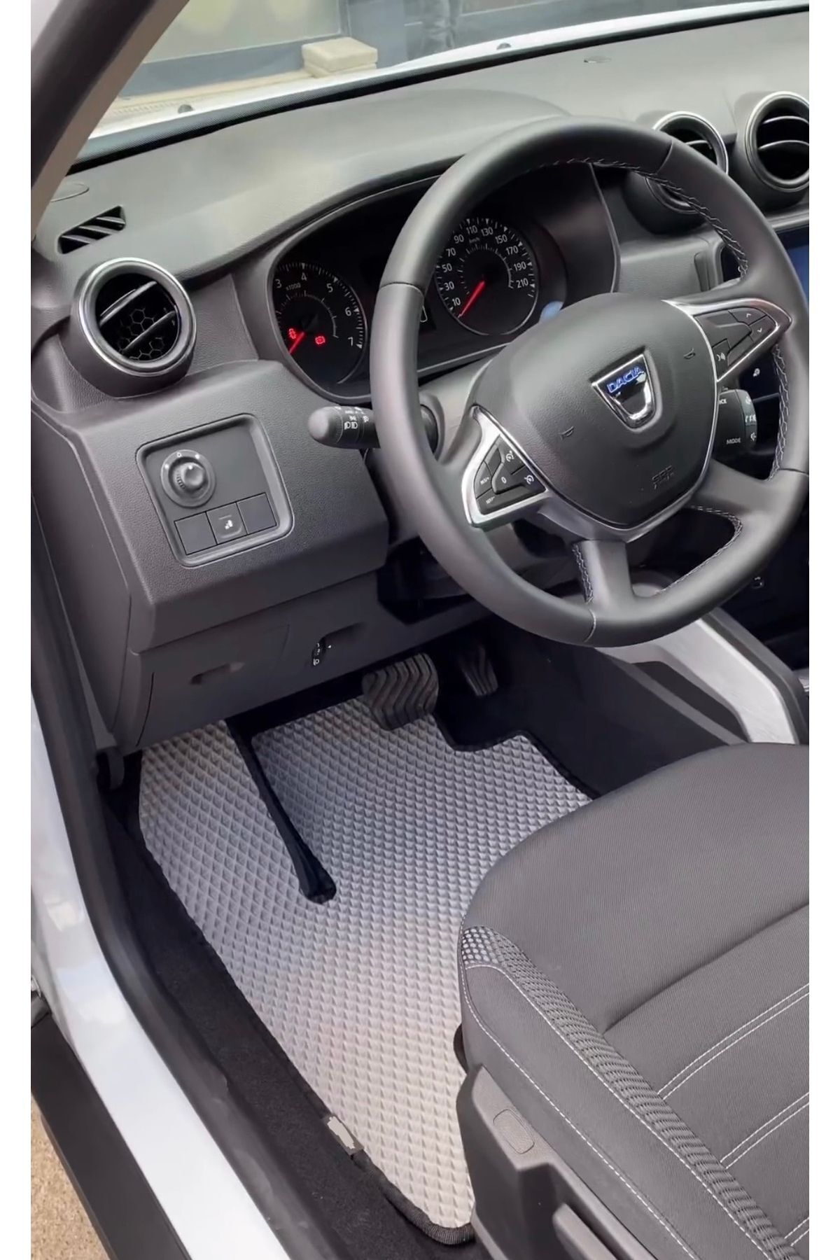 Dacia Duster 4x4 2018-2025 Uyumlu Yeni Nesil Araca Özel Akıllı Oto Paspas Havuzlu Oto Paspas