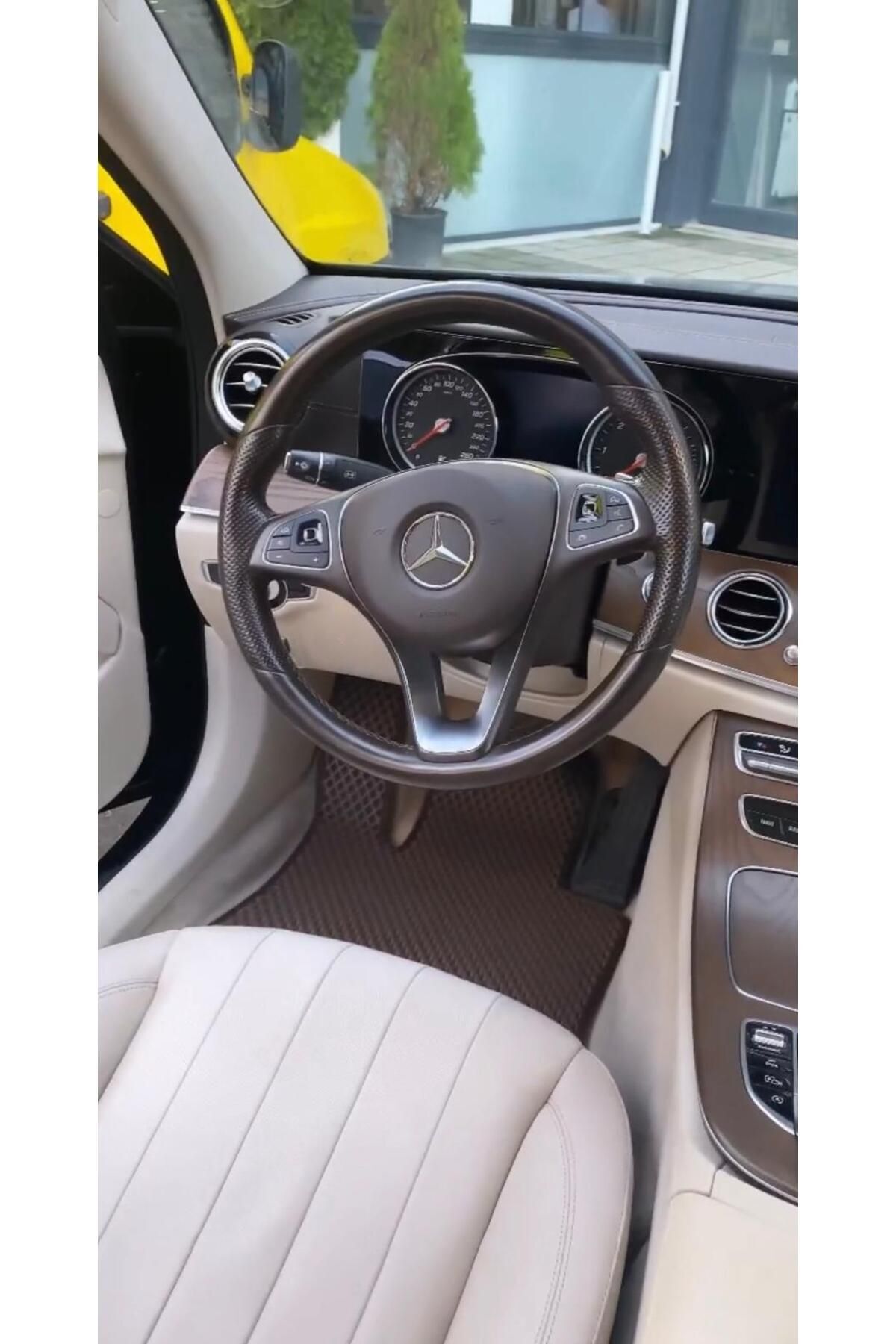 Mercedes E Serisi W213 Uyumlu Yeni Nesil Araca Özel Akıllı Oto Paspas Havuzlu Oto Paspas